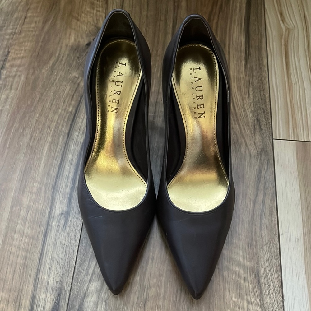 Never worn Brown Ralph Lauren heels size 5